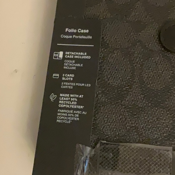 NEW COACH : iPhone 13/14/15 Case In Signature Canvas / iPhone Folio - Picture 3 of 3